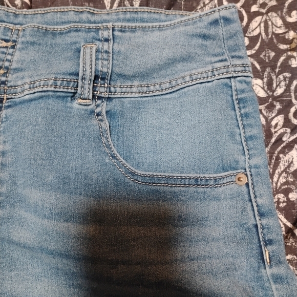 No Boundaries Classic Blue Denim Shorts - Picture 3 of 9